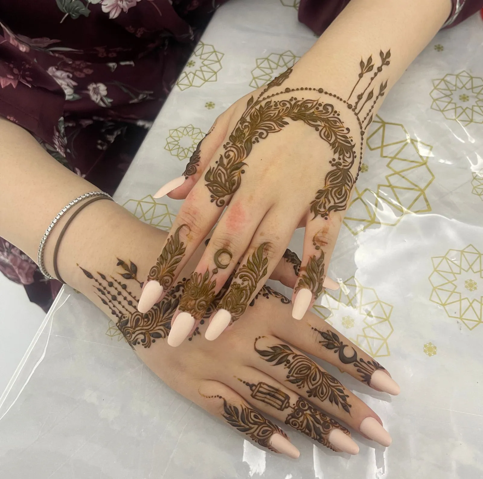 Bridal Henna Artist in Dubai - Bridal Mehndi Charges- Shifaz Henna