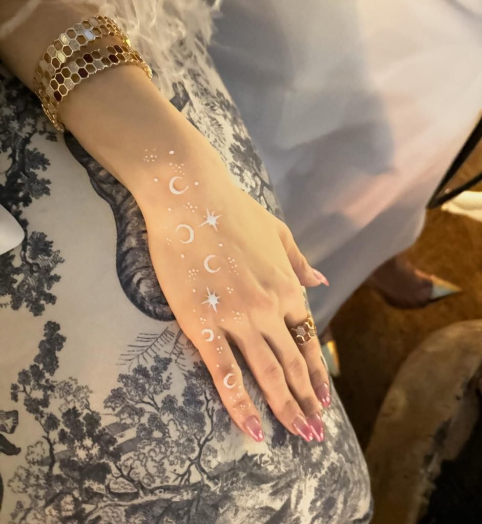 The Beauty of White Henna: How to Use It