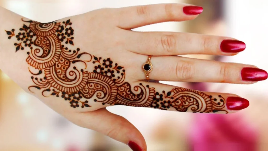 Top 5 Reasons to Choose Henna Home Service in Dubai for Eid ul Azha