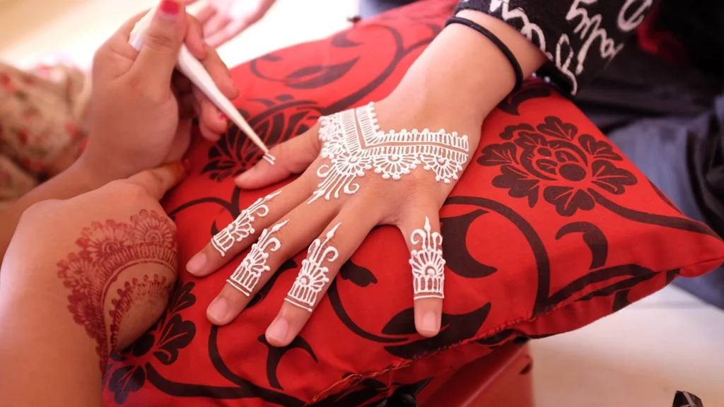 Top Occasions to Adorn White Henna in the UAE