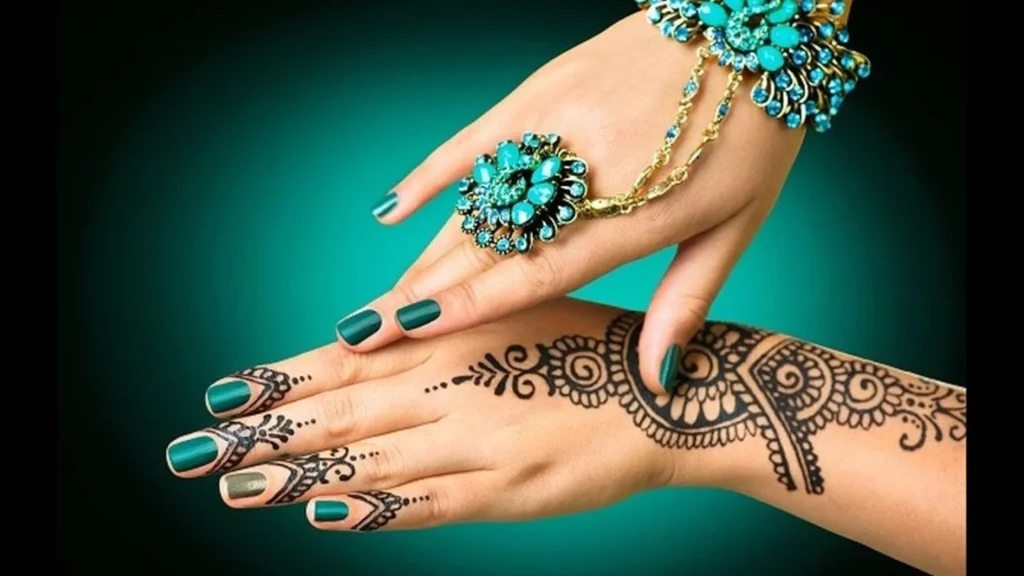 Year-Round Henna Home Services in Dubai